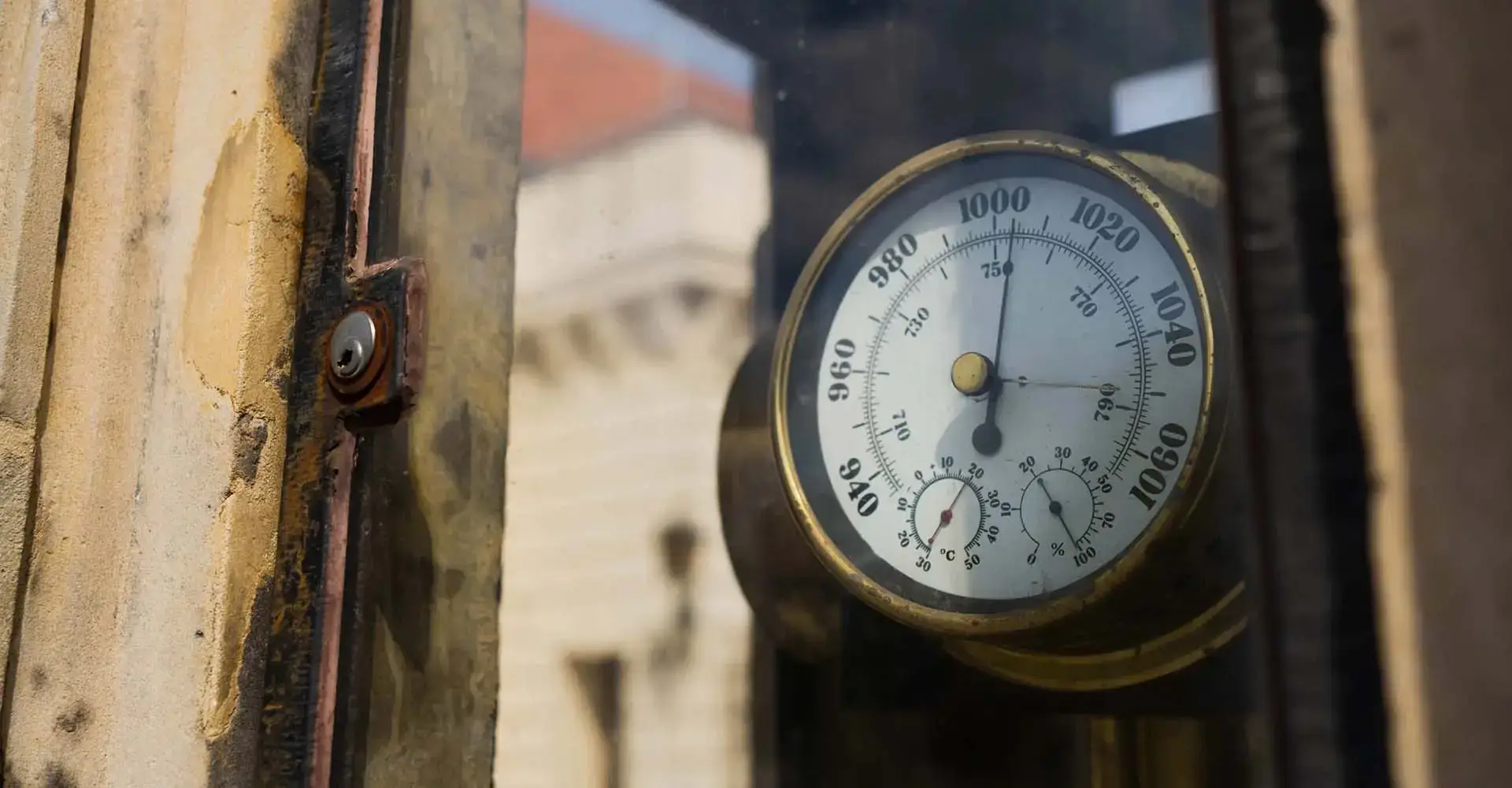 Antiques containing mercury: UK Guide to the hidden dangers