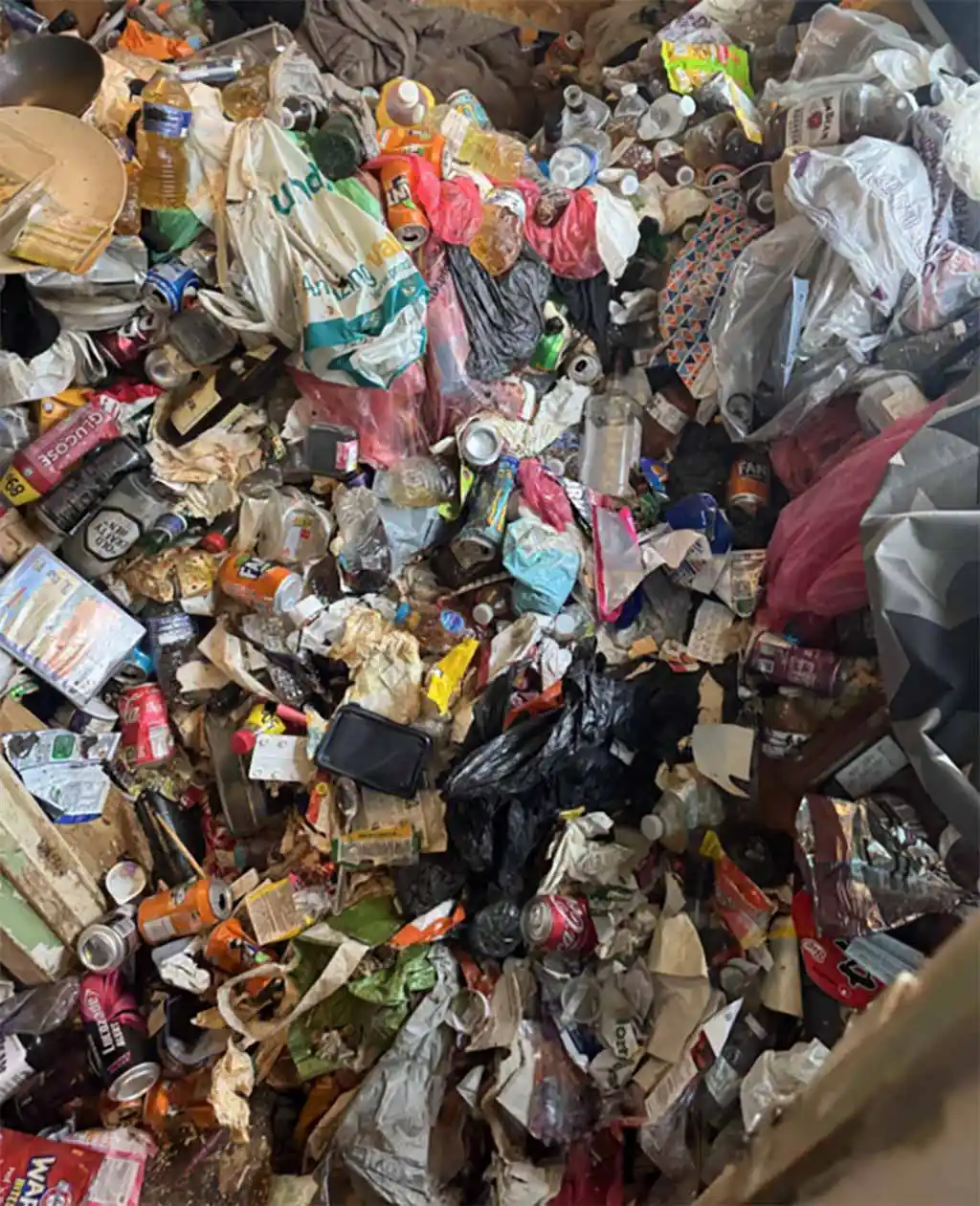 Urgent hoarder clean-up & removal in Southend-On-Sea
